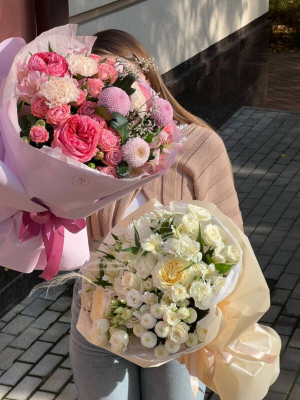 Какие цветы подарить маме на День рождения: полный гид от флористов Romeo Flowers 9 Нежный розовый букет с 7 розами, хризантемами и лимониумом с доставкой по Минску